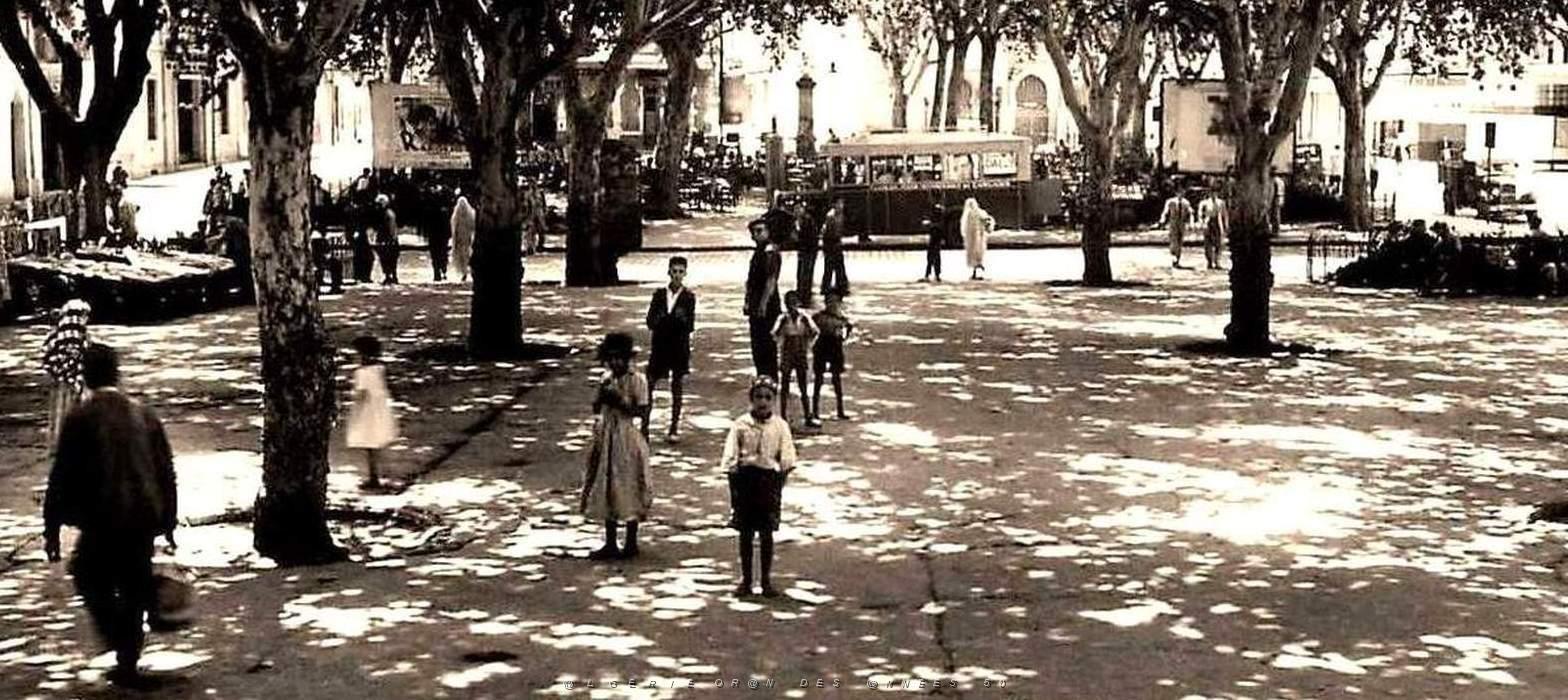 1048- Tlemcen - Place d'Alger2.jpg